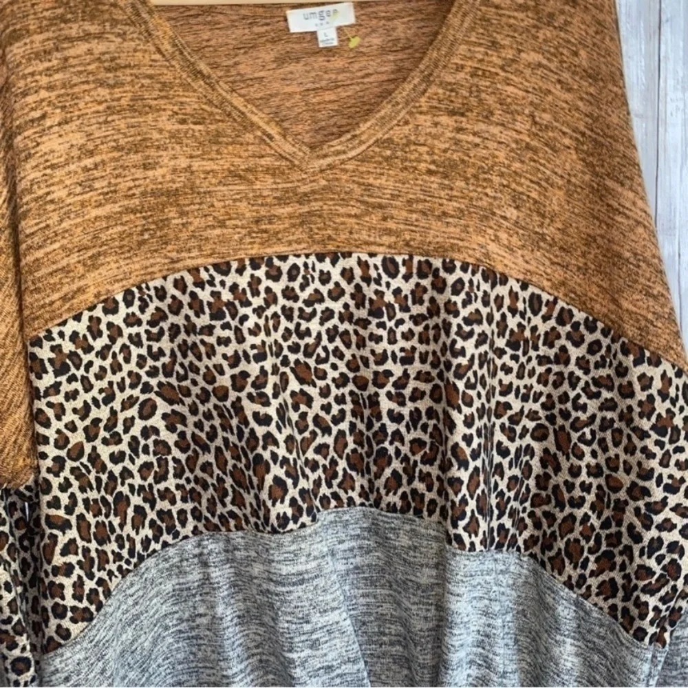 Umgee Leopard Colorblock Sweater - Picture 2 of 7